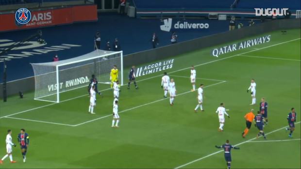 Moise Kean's finish against Brest in Ligue 1